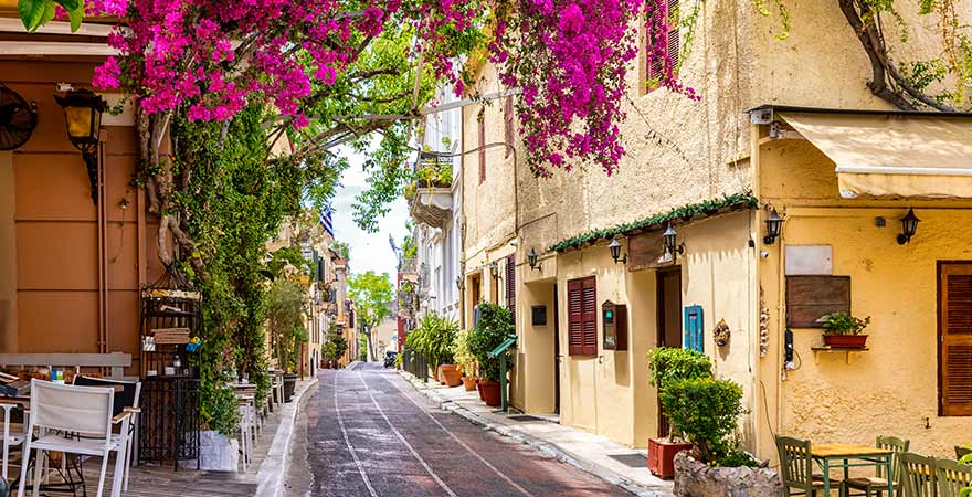 Gasse im Athener Stadtteil Plaka in Griechenland