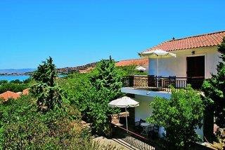 Delfinia Hotel & Bungalows